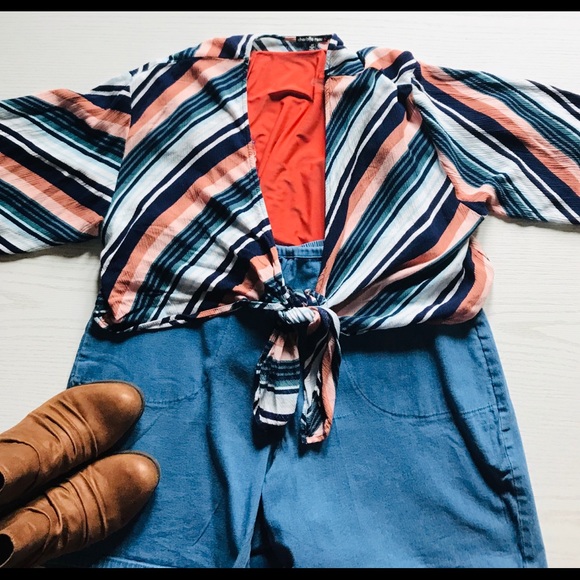 Striped Crop Front Tie Top - Picture 5 of 7